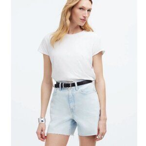 🏷️NWT:  Madewell The '90s Mid-Length Jean Short in Pearlman Wash - Size 25